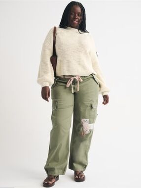 Cute Abercrombie & Fitch Curve Love Low Rise Ultra Loose Green Cargo Pants 34R.